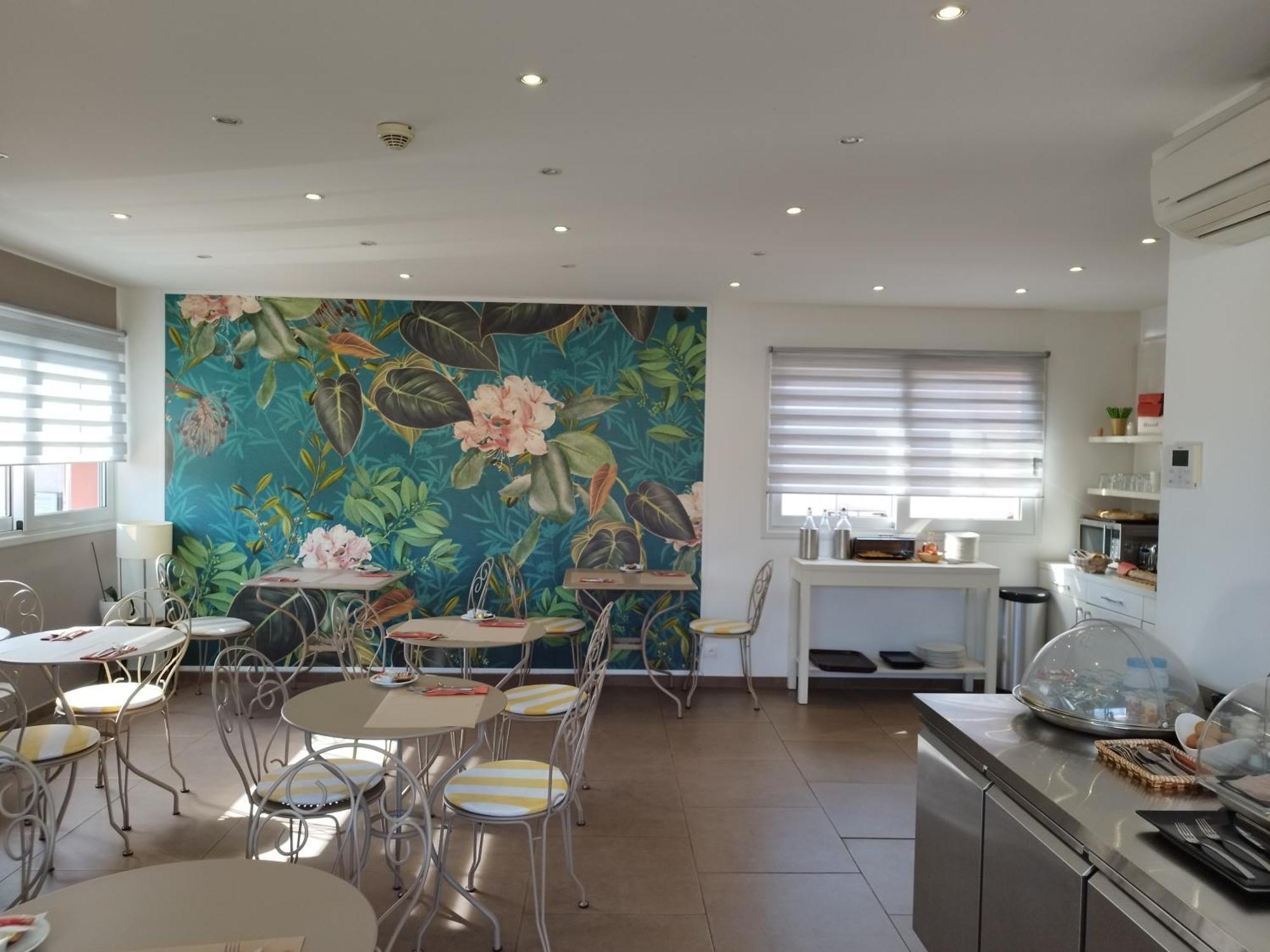 Hotel Casabella Cannes Mouans Sartoux Exterior photo