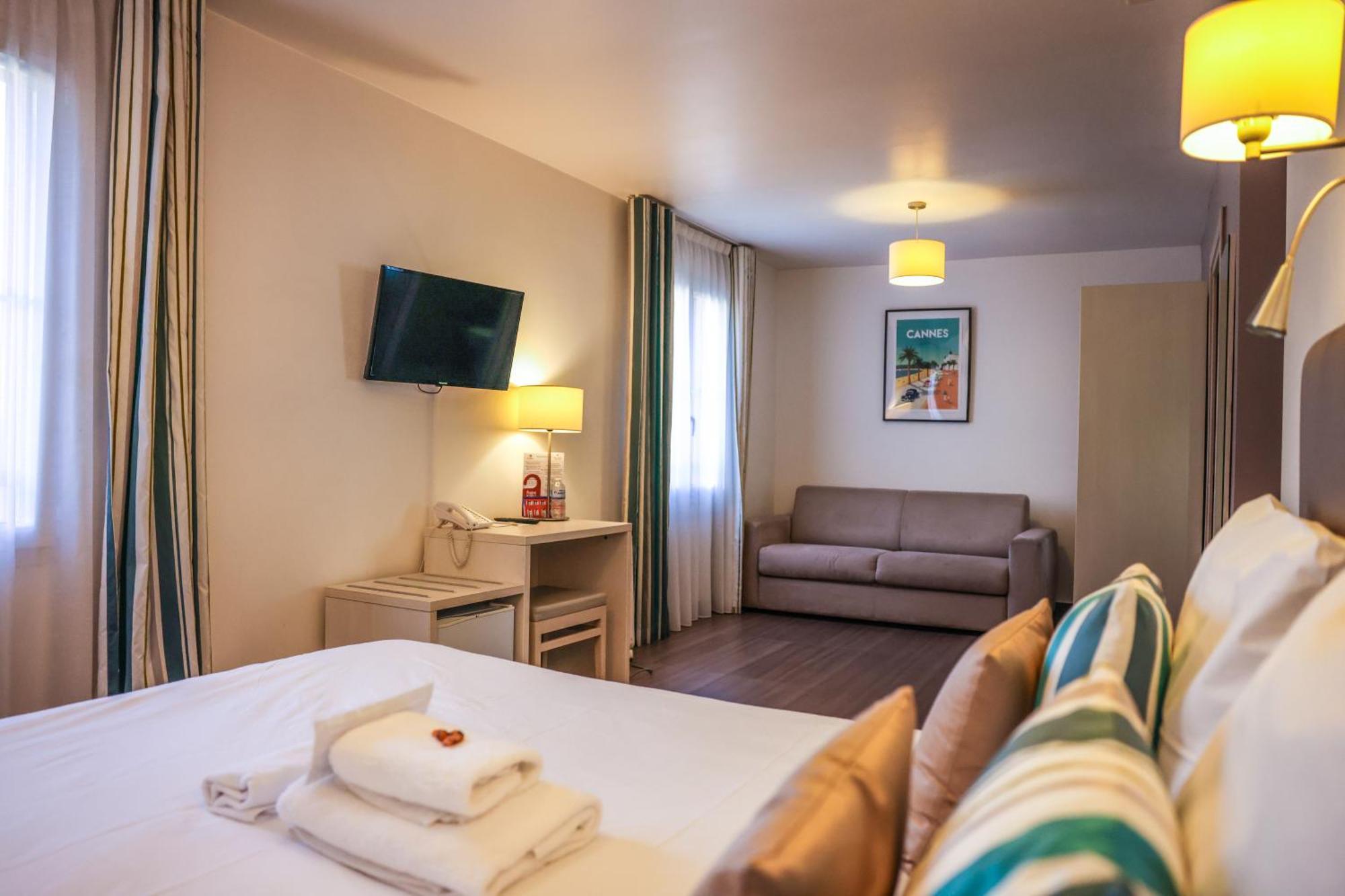 Hotel Casabella Cannes Mouans Sartoux Exterior photo